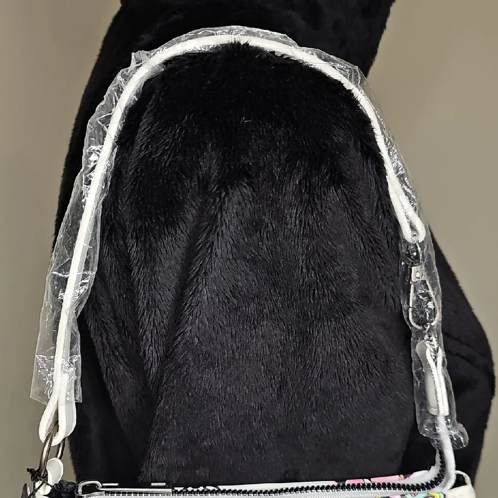 NWT Ed Hardy Tattoo-Styled White Mini Shoulder Bag Skulls, Roses, Hearts - Picture 4 of 11